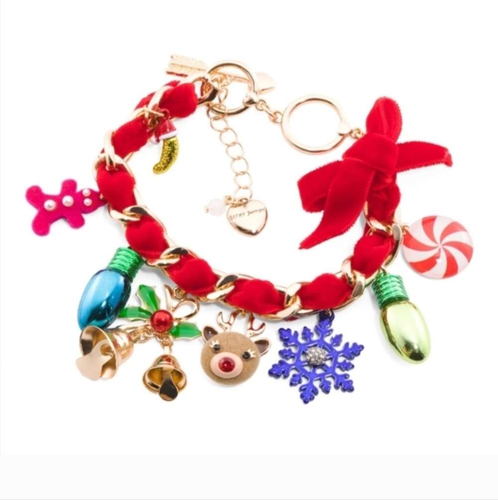 NEW NWT Betsey Johnson Festive Christmas Charm Bracelet with Red Accents - Picture 2 of 2